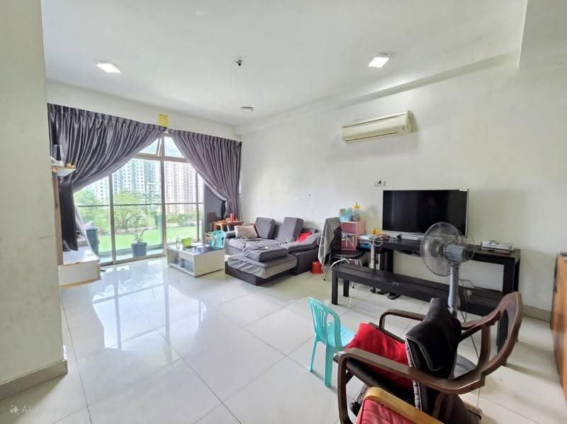 Kediaman Servis untuk Dijual di Palazio - Bess Wong - Living Room - PropertyGuru.com.my