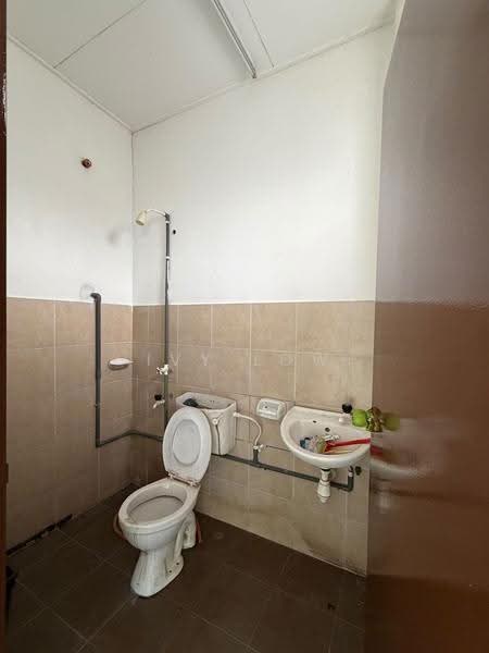 Rumah Teres 2-Tingkat untuk Dijual di Taman Scientex Senai (Senai) - Ivy Low - Bathroom - PropertyGuru.com.my