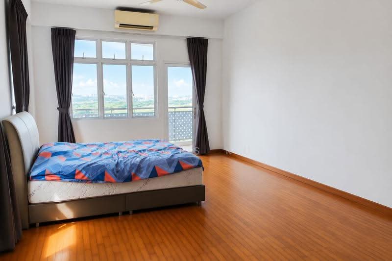 Kediaman Servis untuk Dijual di Grandview 360 - Elvis Ku - Bedroom - PropertyGuru.com.my