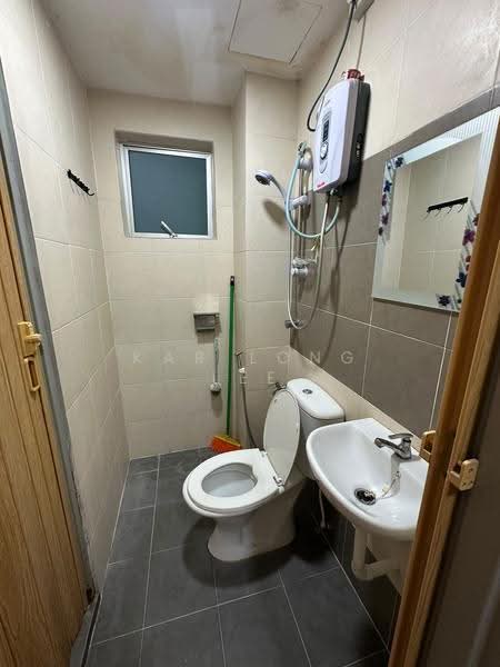 Apartment for Rent at Sky Garden Residences - Kar Long Lee - PropertyGuru.com.my