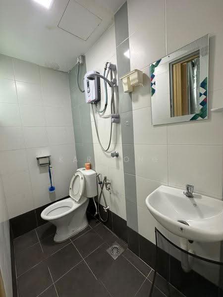 Apartment for Rent at Sky Garden Residences - Kar Long Lee - PropertyGuru.com.my