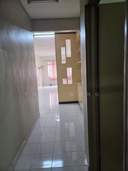 Pangsapuri untuk Dijual di Taman Pusat Kepong - Torey Wong - Corridor - PropertyGuru.com.my