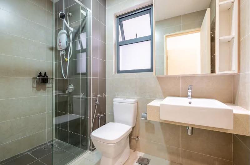 Kondominium untuk Dijual di Lakeville Residence - Kent Lau - Bathroom - PropertyGuru.com.my
