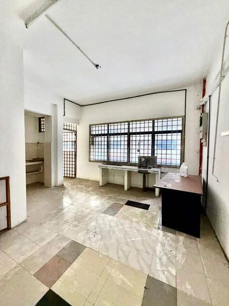 Shop / Office untuk Disewa di Bandar Baru Permas Jaya (Permas Jaya) - Jeremy Voon - Interior - PropertyGuru.com.my