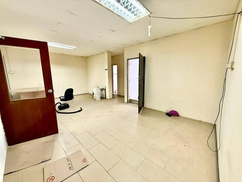 Shop / Office untuk Disewa di Bandar Baru Permas Jaya (Permas Jaya) - Jeremy Voon - Interior - PropertyGuru.com.my
