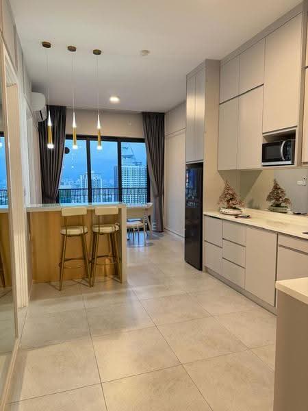 Service Residence for Sale at The Goodwood Residence - Sue . - Kitchen - PropertyGuru.com.my