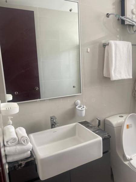 Condominium for Sale at Royal Strand @ Country Garden Danga Bay - Ah Liang - Bathroom - PropertyGuru.com.my
