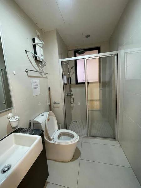 Condominium for Sale at Royal Strand @ Country Garden Danga Bay - Ah Liang - Bathroom - PropertyGuru.com.my