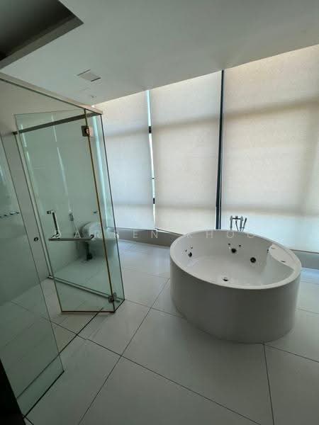 Condominium for Sale at Tropicana Grande - Darren Khoo - Bathroom - PropertyGuru.com.my