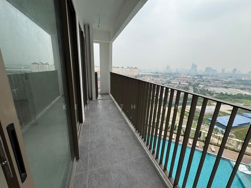 Kondominium untuk Dijual di Dwitara Residences - Kenneth Tan - Balcony - PropertyGuru.com.my
