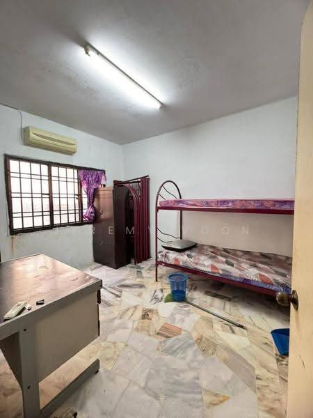 Apartment for Sale at Taman Desa Kempas - Jeremy Voon - Bedroom - PropertyGuru.com.my