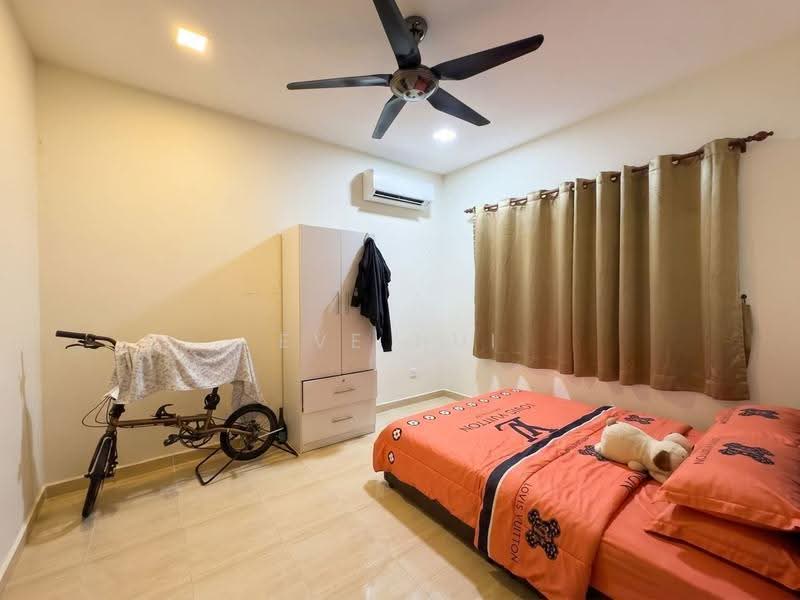 Rumah Teres 2-Tingkat untuk Dijual di Bandar Baru Permas Jaya (Permas Jaya) - Eve Hui - Bedroom - PropertyGuru.com.my