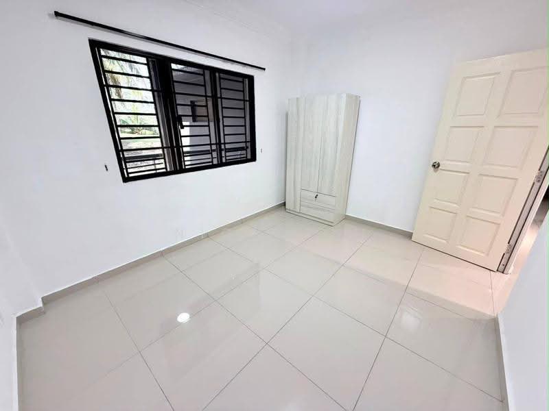 Pangsapuri untuk Disewa di Seri Mutiara Apartment - Nick Low - Bedroom - PropertyGuru.com.my