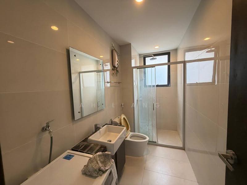Condominium for Sale at Bay Point @ Country Garden Danga Bay - Ah Liang - Bathroom - PropertyGuru.com.my