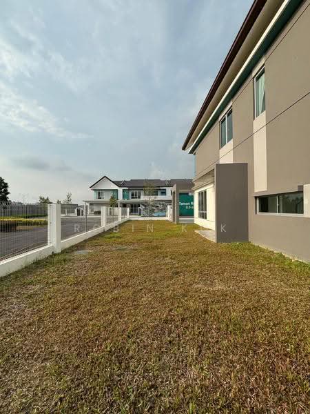 Rumah Teres 2-Tingkat untuk Dijual di Kuala Selangor (Selangor) - Robin Kok - Extra 20ft Land - PropertyGuru.com.my