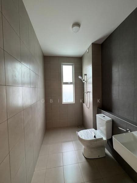 Rumah Teres 2-Tingkat untuk Dijual di Kuala Selangor (Selangor) - Robin Kok - Master Bathroom - PropertyGuru.com.my