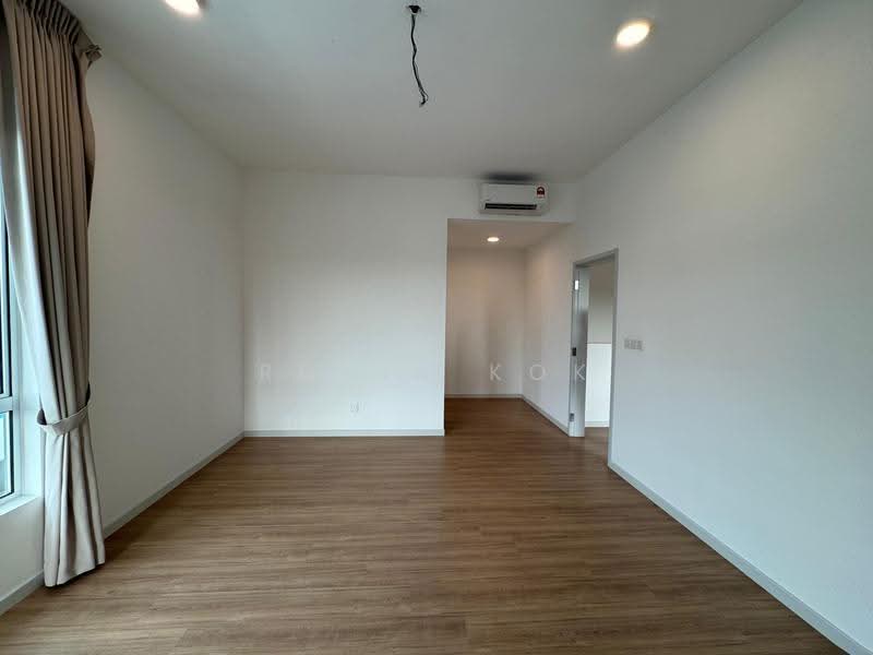 Rumah Teres 2-Tingkat untuk Dijual di Kuala Selangor (Selangor) - Robin Kok - Master Bedroom 2 - PropertyGuru.com.my