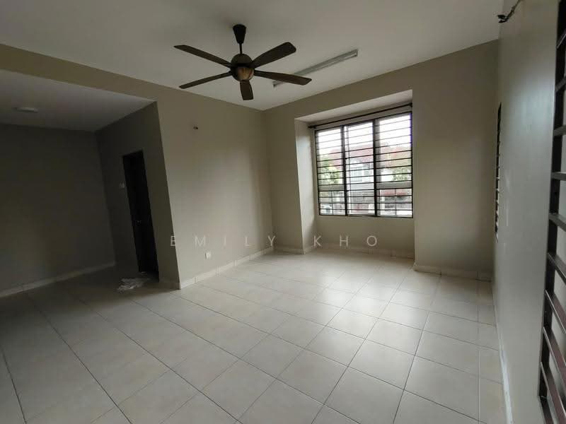 2-storey Terraced House for Sale in Setia Alam (Selangor) - Emily Kho - Living Room - PropertyGuru.com.my