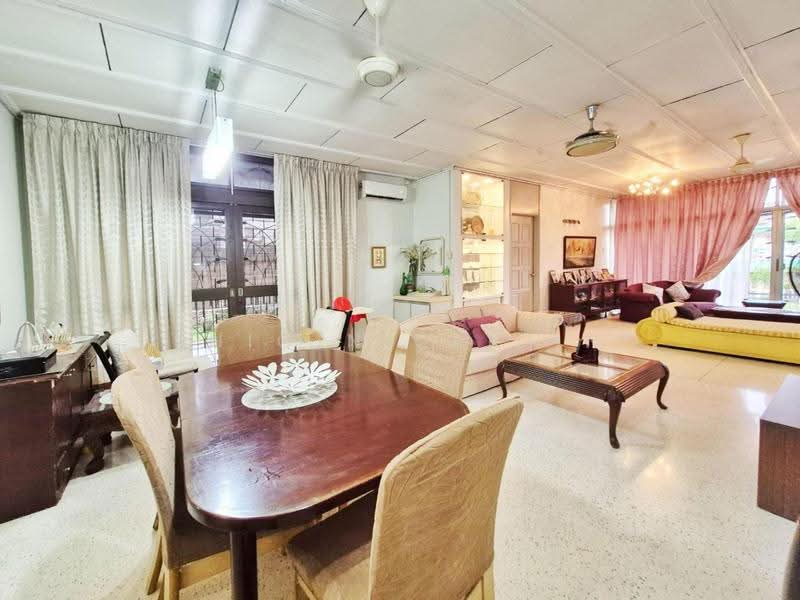 Bungalow House for Sale in Seksyen 22 (Petaling Jaya) - Shiqin Saidin - Living Room - PropertyGuru.com.my