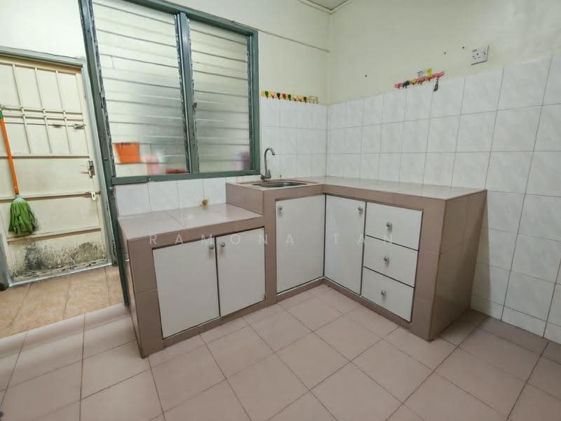 2-storey Terraced House for Sale in Taman Malim Jaya (Bachang) - Ramona Tan - Kitchen - PropertyGuru.com.my