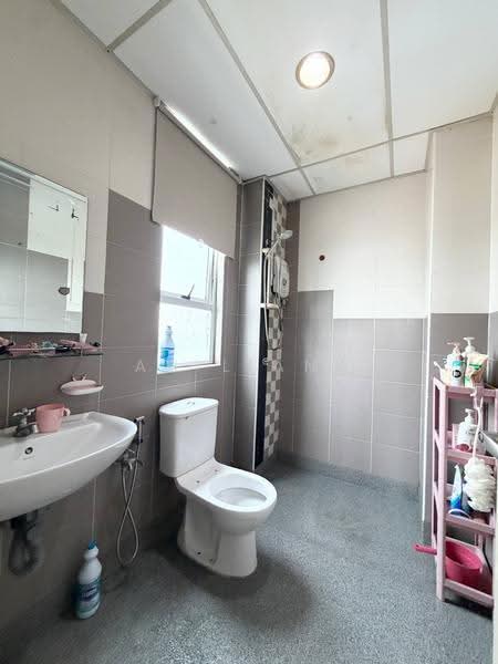 Apartment for Sale at Lagenda Tasek Luxurious Suite - Ah Liang - Bathroom - PropertyGuru.com.my
