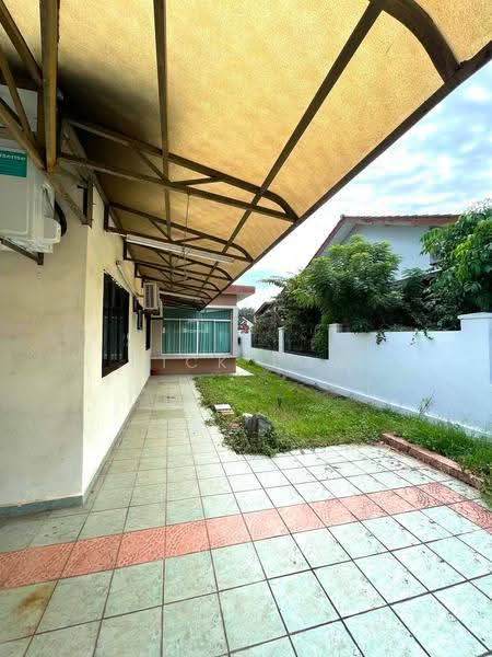 Rumah Berkembar untuk Disewa di Taman Sri Tebrau (Johor Bahru) - Nick Low - Exterior - PropertyGuru.com.my