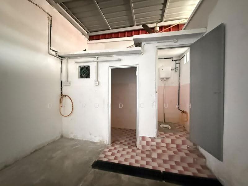 Shop for Rent in George Town (Penang) - Desmond Chuah - Bathroom - PropertyGuru.com.my