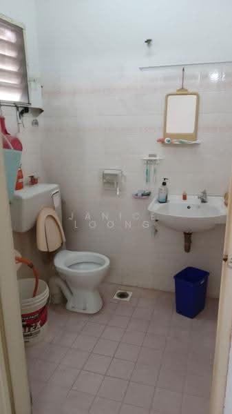 Rumah Teres untuk Dijual di Ipoh (Perak) - Janice Loong - Bathroom - PropertyGuru.com.my