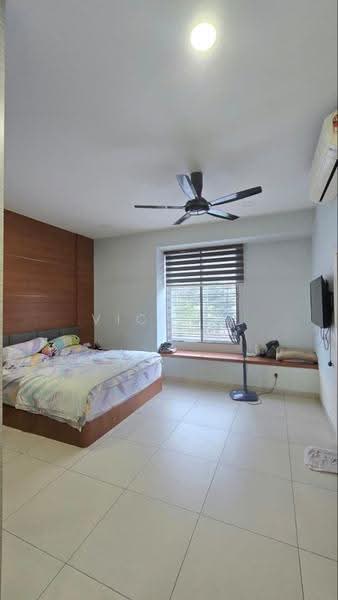 Rumah Teres 2-Tingkat untuk Dijual di Setia Tropika (Johor Bahru) - Vic Lim - Bedroom - PropertyGuru.com.my