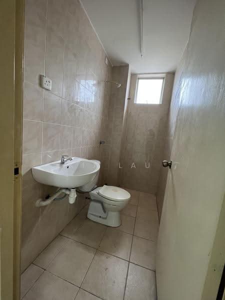 Rumah Teres untuk Disewa di Taman Selayang Permata (Batu Caves) - Kia Lau - Bathroom - PropertyGuru.com.my