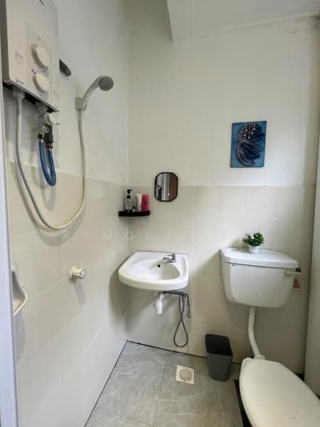 Rumah Bandar untuk Dijual di Taman Bukit Cheng (Cheng) - Ramona Tan - PropertyGuru.com.my