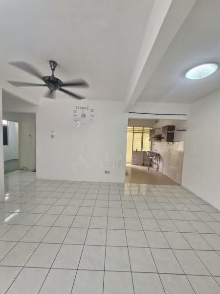 Pangsapuri untuk Disewa di Sri Puteri - Azzad Zarull - Living Room - PropertyGuru.com.my