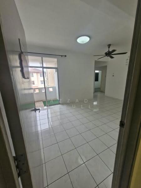 Pangsapuri untuk Disewa di Sri Puteri - Azzad Zarull - Living Room - PropertyGuru.com.my