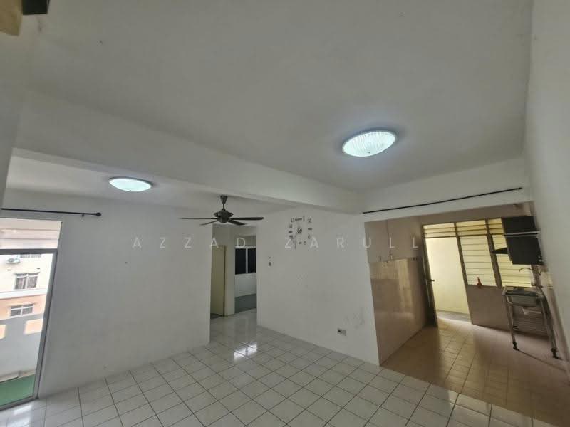 Pangsapuri untuk Disewa di Sri Puteri - Azzad Zarull - Living Room - PropertyGuru.com.my