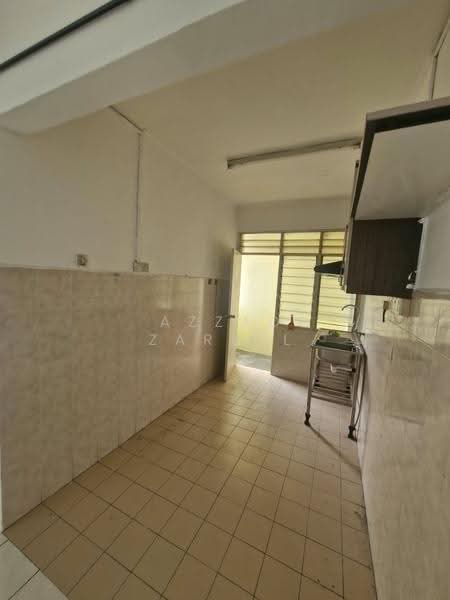 Pangsapuri untuk Disewa di Sri Puteri - Azzad Zarull - Kitchen - PropertyGuru.com.my