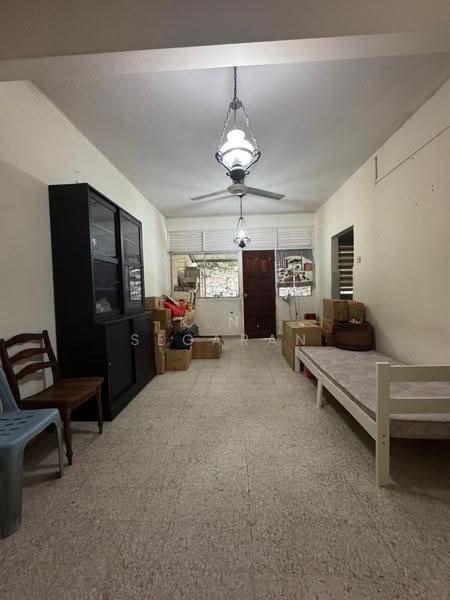 3-storey Terraced House for Sale in Taman Seputeh (Seputeh) - K.N. Segaran - Living Room - PropertyGuru.com.my