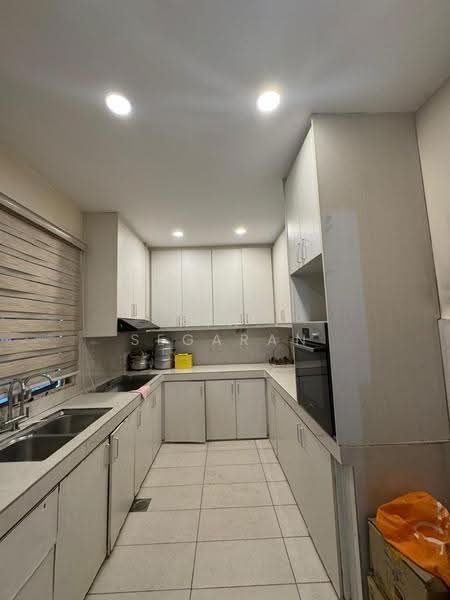 3-storey Terraced House for Sale in Taman Seputeh (Seputeh) - K.N. Segaran - Kitchen - PropertyGuru.com.my