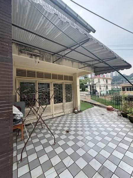 3-storey Terraced House for Sale in Taman Seputeh (Seputeh) - K.N. Segaran - Exterior - PropertyGuru.com.my