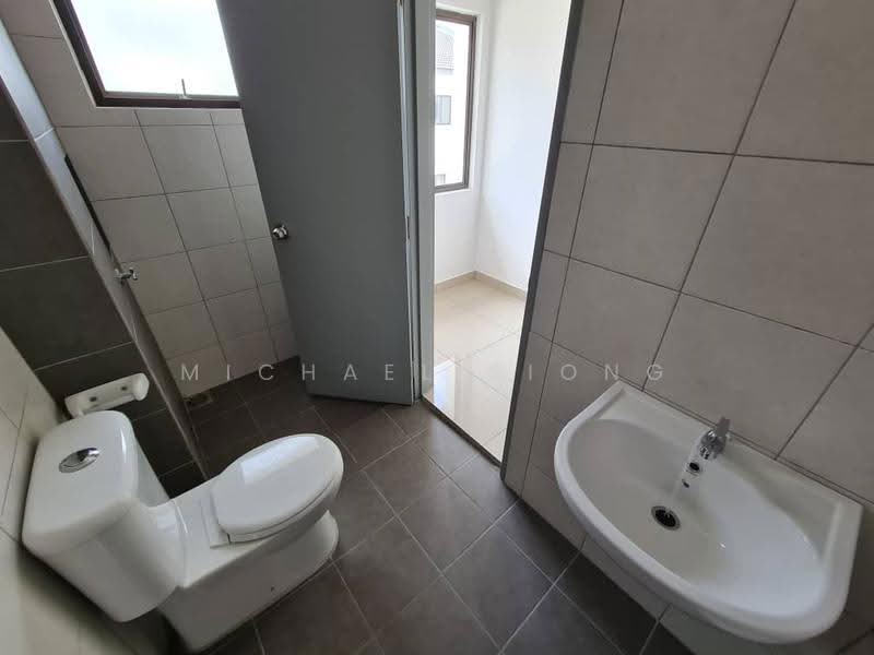 2-storey Terraced House for Rent in Taman M Aruna (Rawang) - Michael Siong - Bathroom - PropertyGuru.com.my