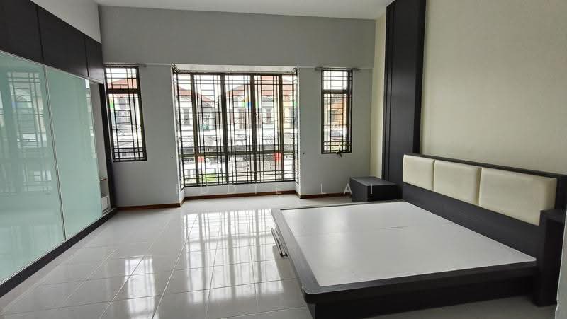 2-storey Terraced House for Rent in Taman Skudai Ria (Skudai) - Eddie Lai - Bedroom - PropertyGuru.com.my