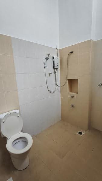 2-storey Terraced House for Rent in Taman Skudai Ria (Skudai) - Eddie Lai - Bathroom - PropertyGuru.com.my