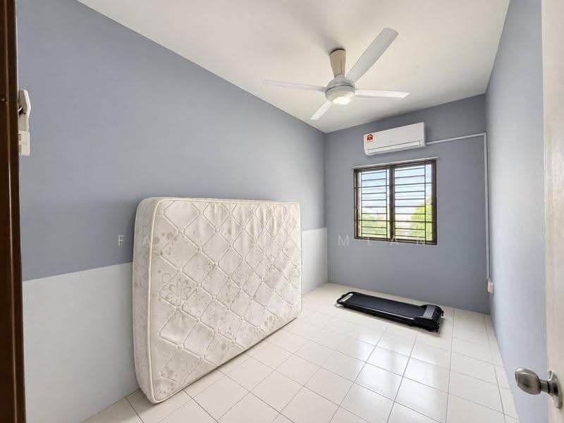 2-storey Terraced House for Sale in Taman Scientex Pasir Gudang (Pasir Gudang) - Fakhrul Imlan - Bedroom - PropertyGuru.com.my