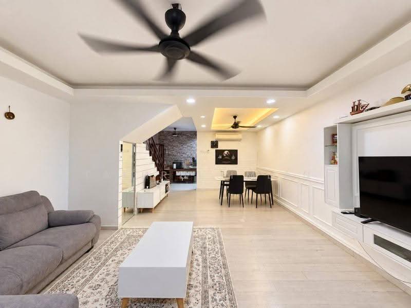 2-storey Terraced House for Sale in Taman Scientex Pasir Gudang (Pasir Gudang) - Fakhrul Imlan - Living Room - PropertyGuru.com.my
