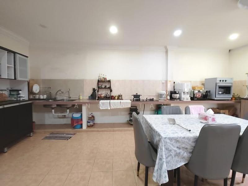 Rumah Teres 2-Tingkat untuk Dijual di Taman Daya (Johor Bahru) - Angie Tan - Kitchen - PropertyGuru.com.my
