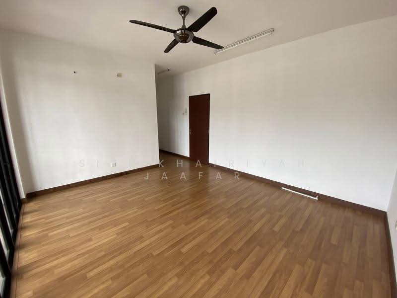 Rumah Teres 2-Tingkat untuk Dijual di Denai Alam (Shah Alam) - SITI KHAIRIYAH JAAFAR - Living Room - PropertyGuru.com.my