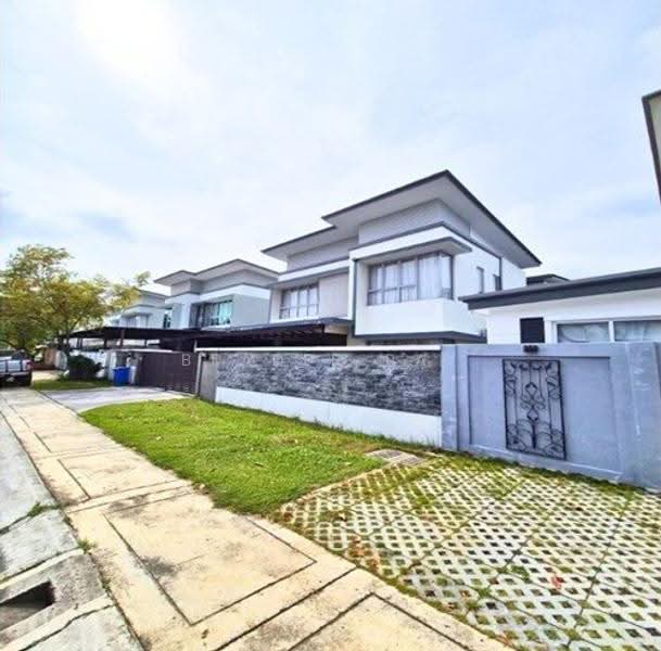 Semi-Detached House for Sale in Sunway Alam Suria (Shah Alam) - Brader Ray - Exterior - PropertyGuru.com.my