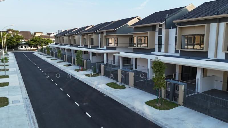 Rumah Teres 2-Tingkat untuk Dijual di Shah Alam (Selangor) - Jonathan Chai - Exterior - PropertyGuru.com.my