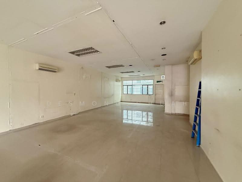 Shop / Office for Rent in Bay Avenue (Bayan Lepas) - Desmond Chuah - Interior - PropertyGuru.com.my