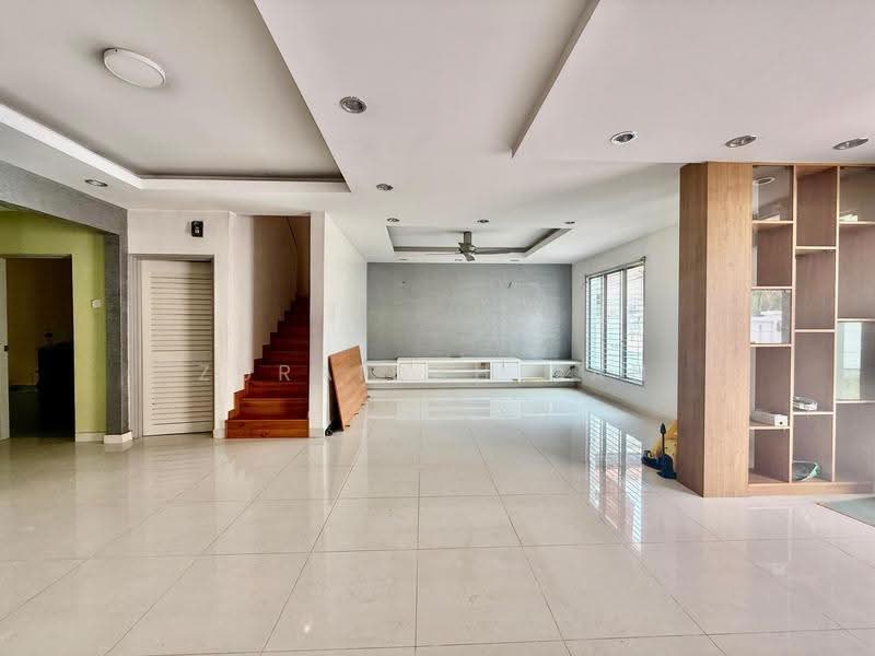 Rumah Berkembar untuk Dijual di Cheras (Selangor) - Zuraidah Dan - Living Room - PropertyGuru.com.my