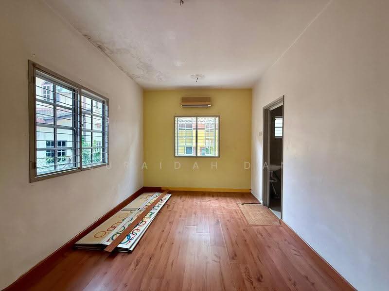 Rumah Berkembar untuk Dijual di Cheras (Selangor) - Zuraidah Dan - Bedroom - PropertyGuru.com.my